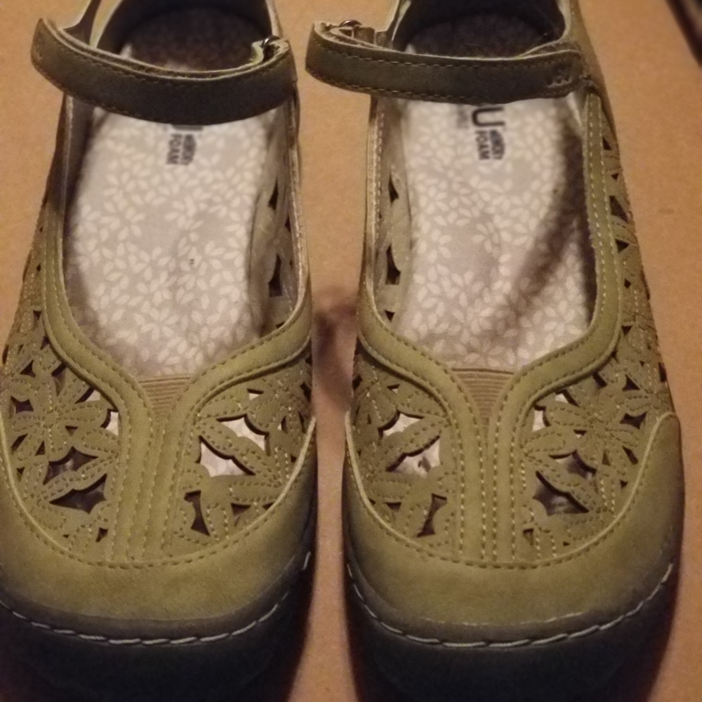Green Jambu Mary Janes 9.5